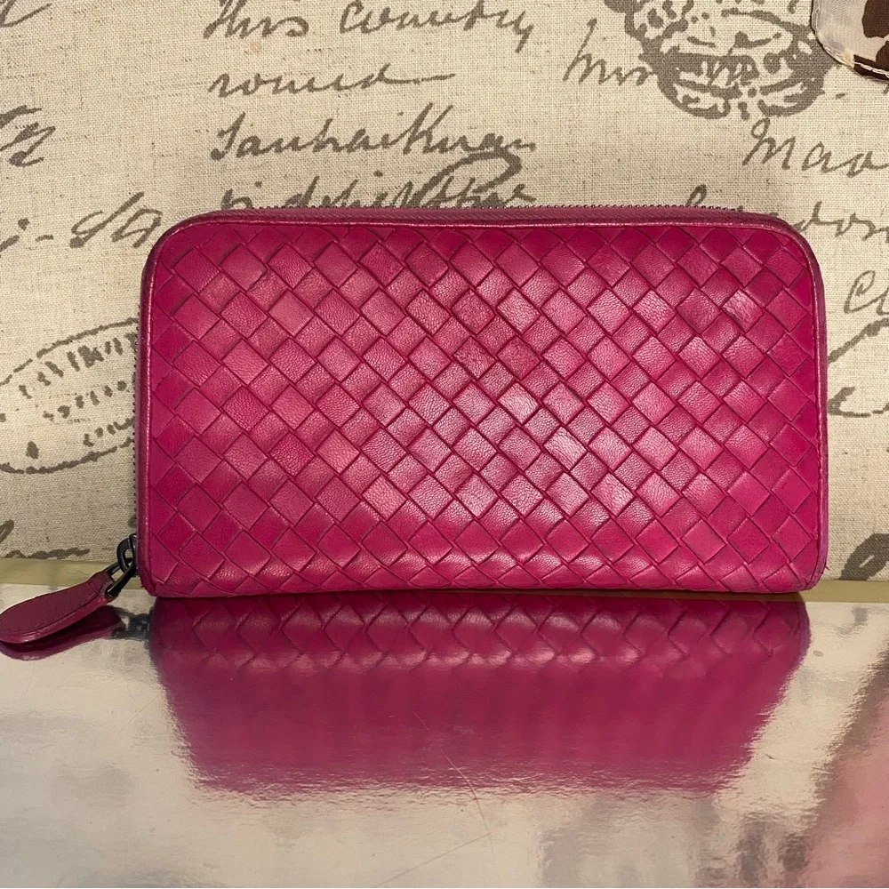 EUC Bottega Veneta Lambskin Intrecciato Long Round Zipper Wallet - Picture 5 of 14